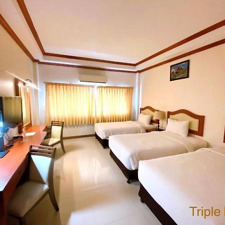 Major Grand Hotel Chum Phae Bagian luar foto
