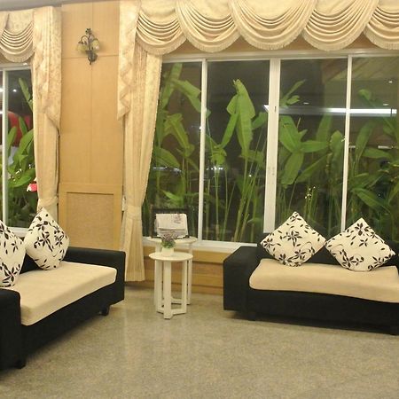 Major Grand Hotel Chum Phae Bagian luar foto