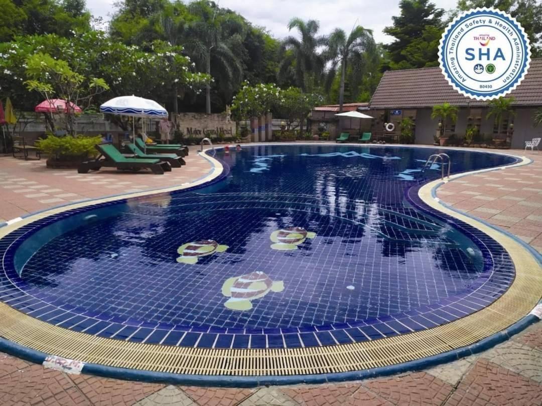 Major Grand Hotel Chum Phae Bagian luar foto