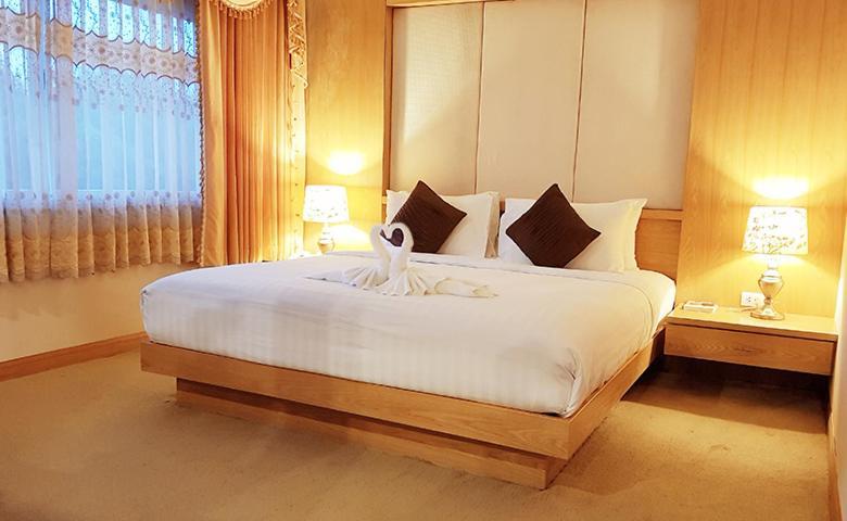 Major Grand Hotel Chum Phae Bagian luar foto