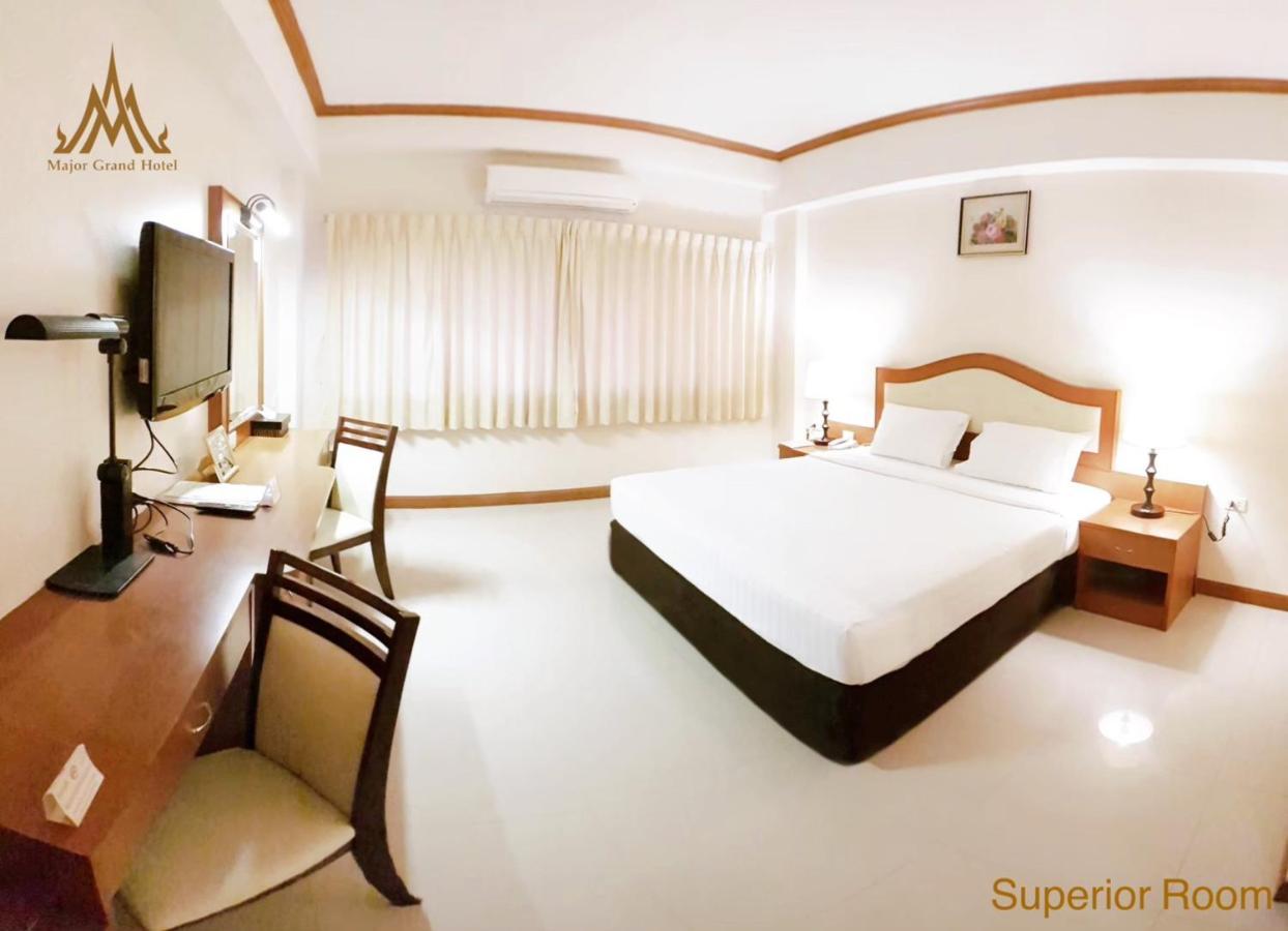 Major Grand Hotel Chum Phae Bagian luar foto
