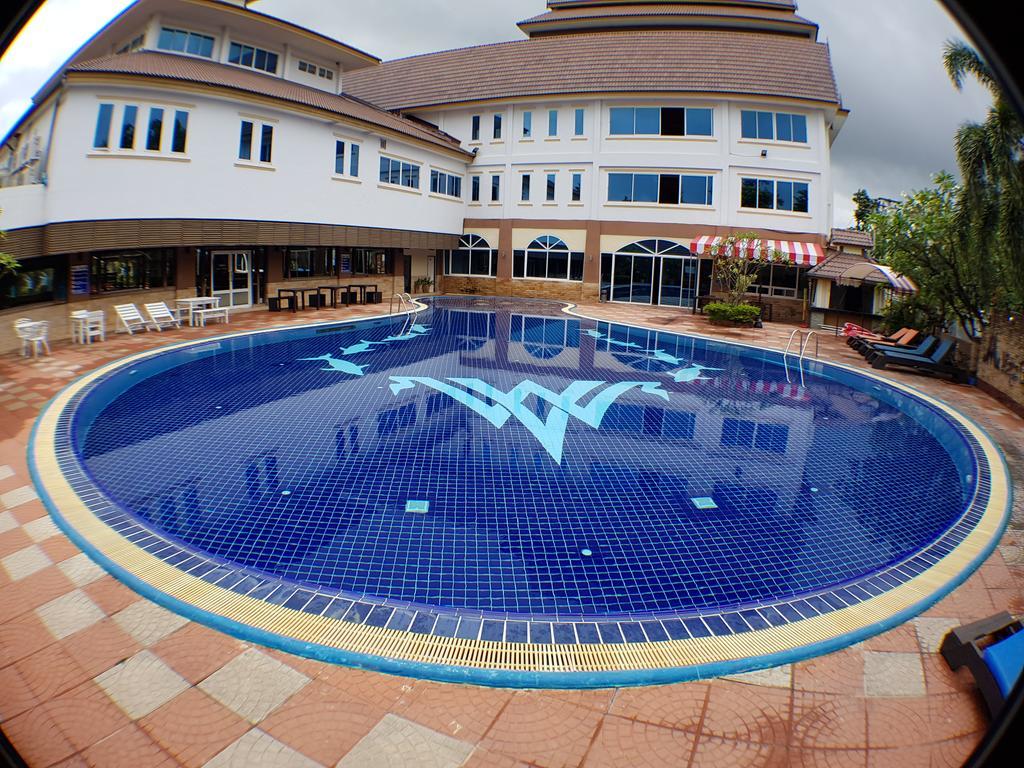 Major Grand Hotel Chum Phae Bagian luar foto