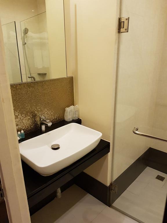 Major Grand Hotel Chum Phae Bagian luar foto