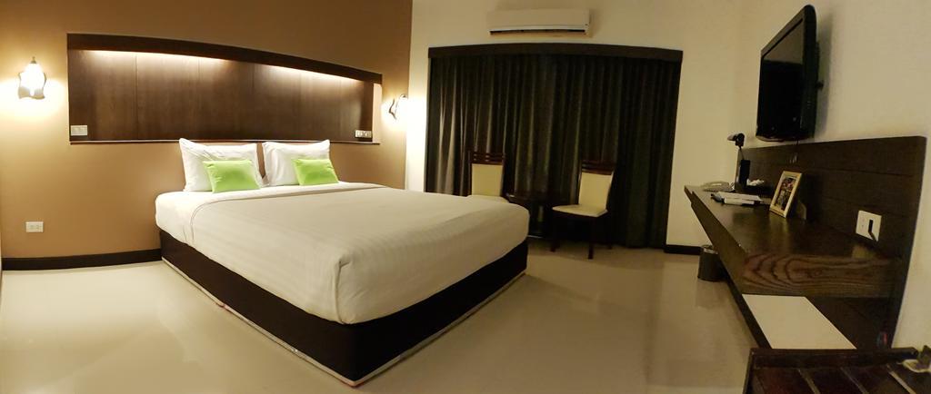 Major Grand Hotel Chum Phae Bagian luar foto